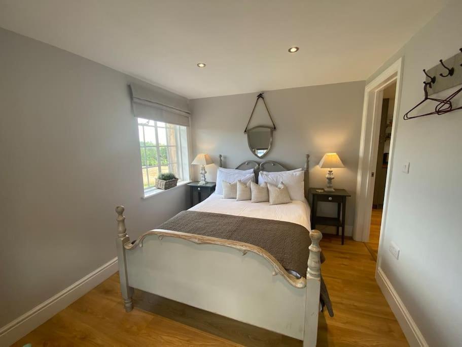 The Coach House Apartment Alderbury Exterior photo