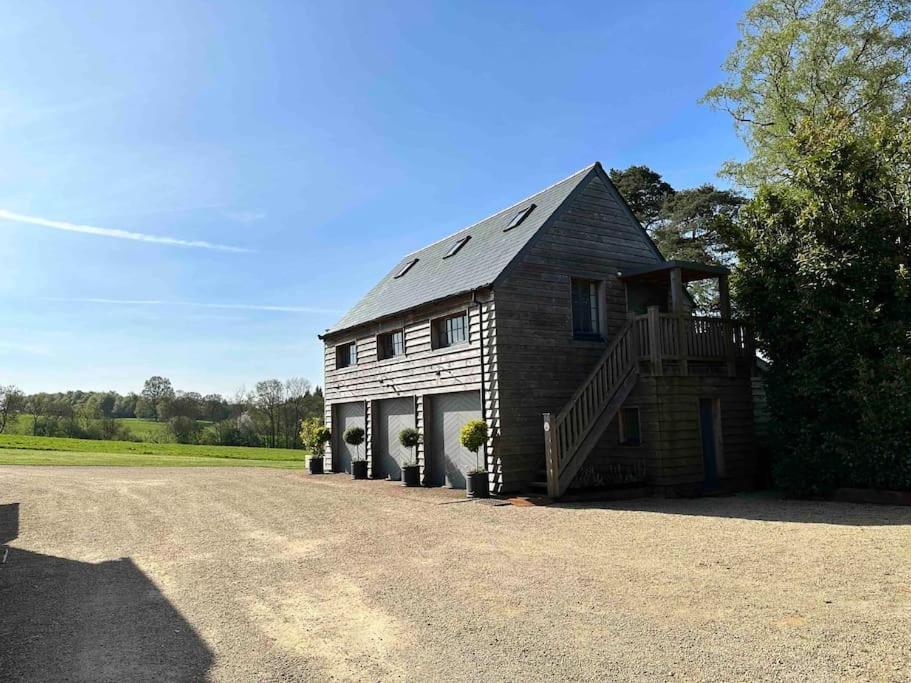 The Coach House Apartment Alderbury Exterior photo
